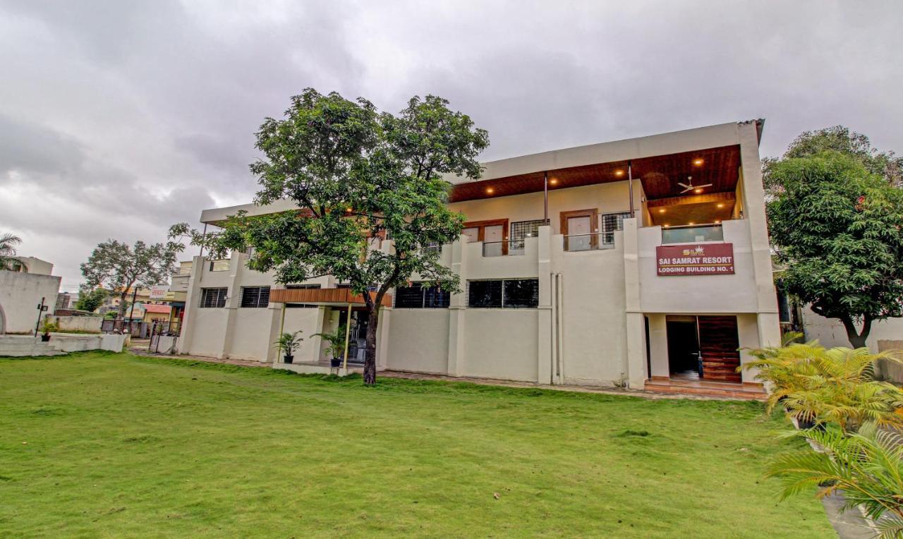 Sai Samrat Resort Satara Esterno foto