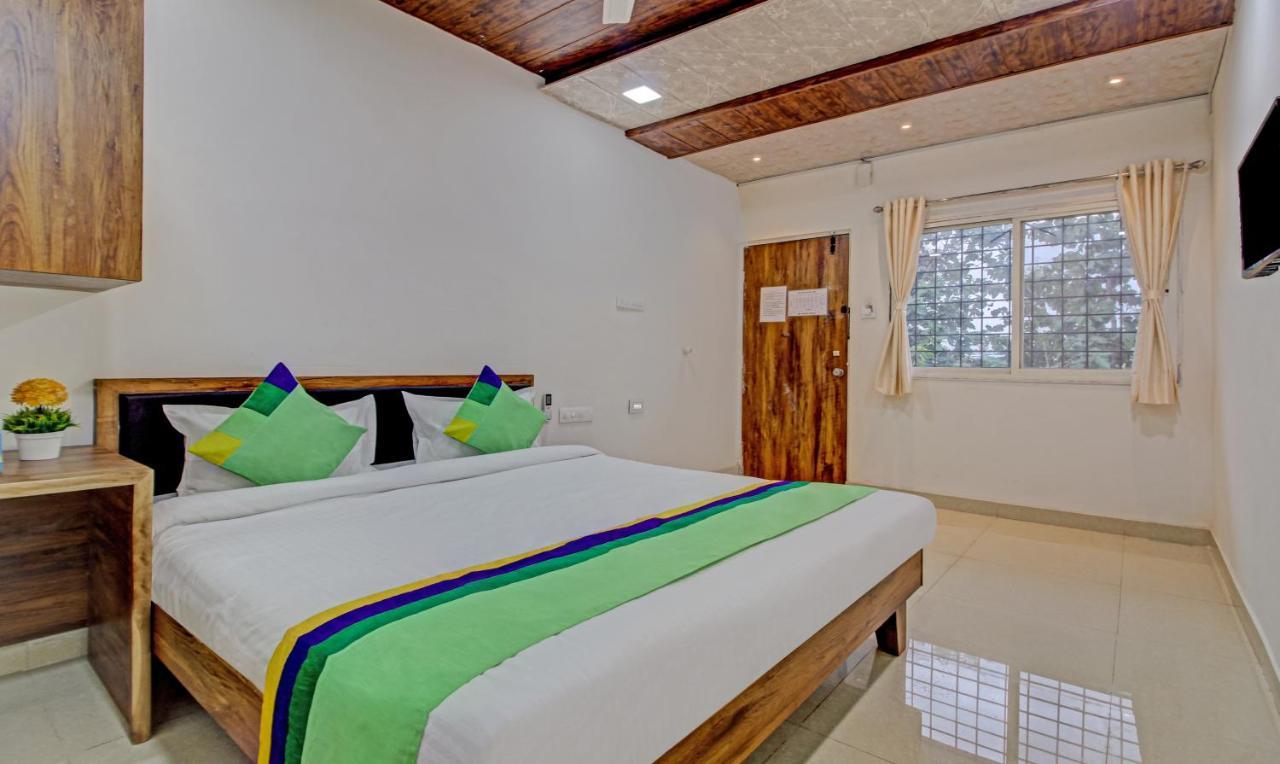 Sai Samrat Resort Satara Esterno foto